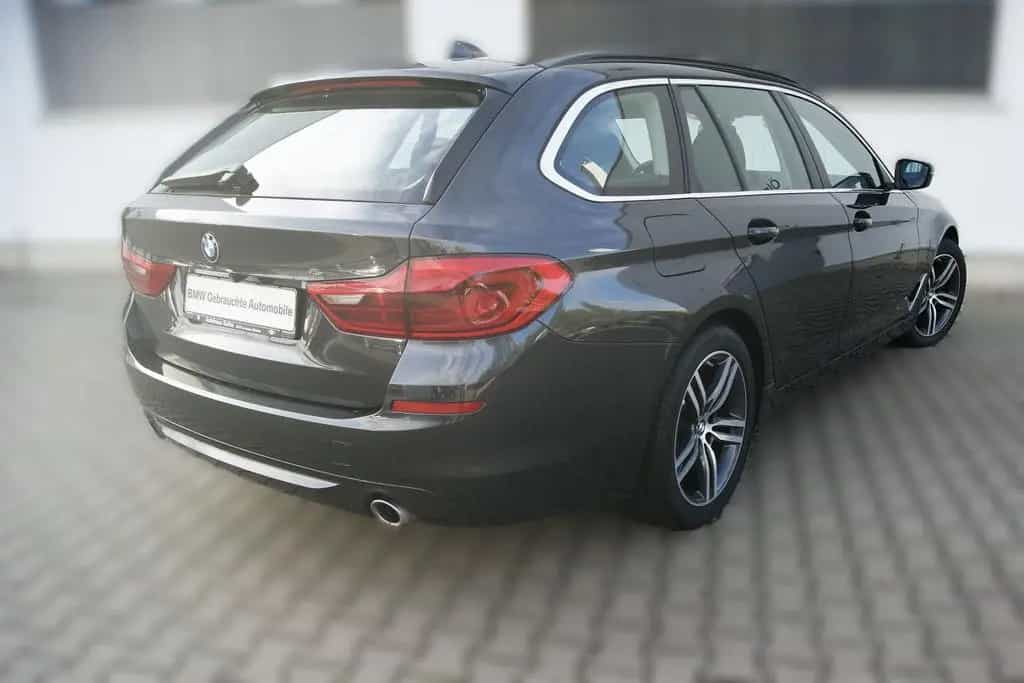 BMW 5 Series 520d xDrive TOUR*AUTOM*1.HD*PANO*KAM*HEAD-UP*PAR 06/2019-photo-7