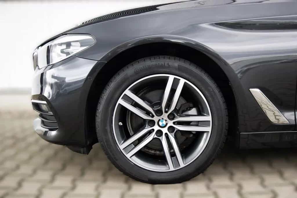 BMW 5 Series 520d xDrive TOUR*AUTOM*1.HD*PANO*KAM*HEAD-UP*PAR 06/2019-photo-9