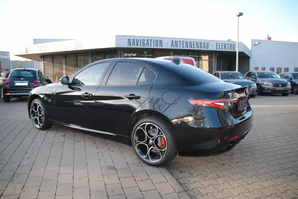 Alfa Romeo Giulia Veloce MY23, Assistenz/Premium, NP:66.390 04/2023-photo-2