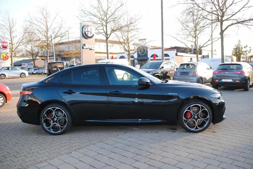 Alfa Romeo Giulia Veloce MY23, Assistenz/Premium, NP:66.390 04/2023-photo-3