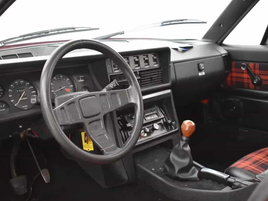 Triumph TR7 2.0 HARDTOP *16.724 KM* ORIG. NL 01/1978-photo-3