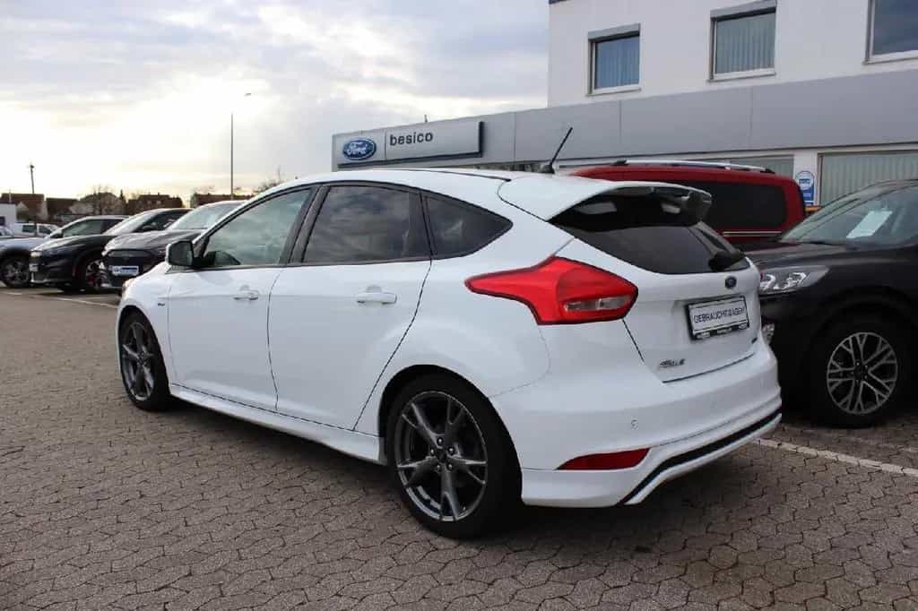 Ford Focus ST-Line 1,0EcoBoost*140PS*Xenon*Navi*PDC* 04/2018-photo-1