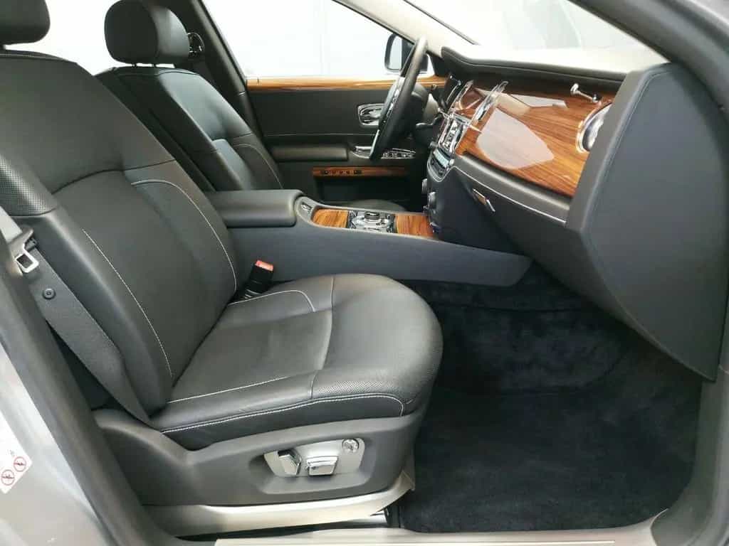 Rolls-Royce Ghost 06/2012-photo-21
