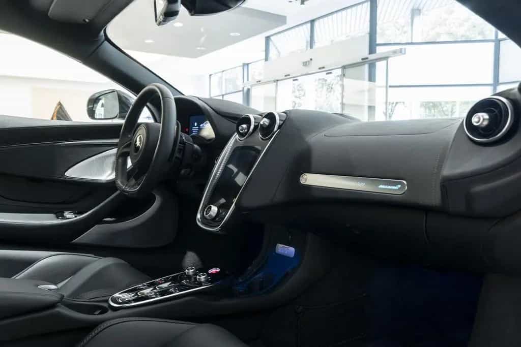 McLaren GT 07/2025-photo-18