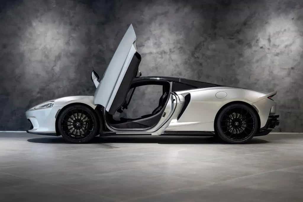 McLaren GT 07/2025-photo-2