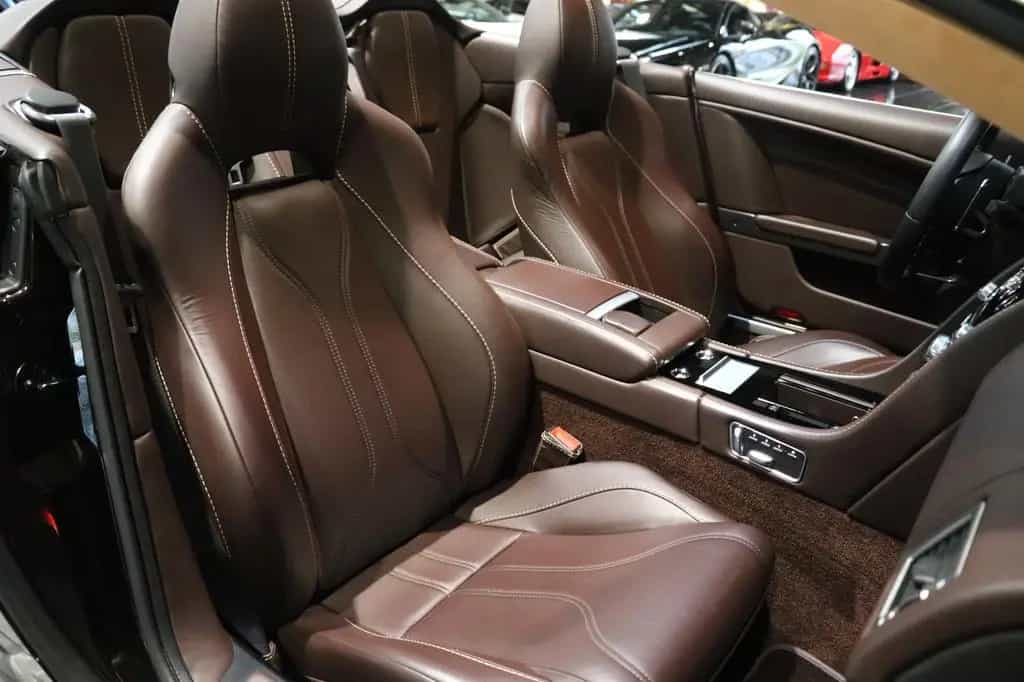 Aston Martin DBS Volante - Marron Black - B&O - Piano Black 10/2012-photo-10