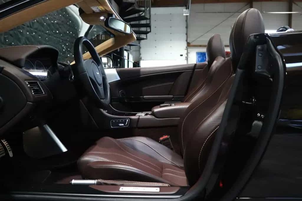 Aston Martin DBS Volante - Marron Black - B&O - Piano Black 10/2012-photo-5