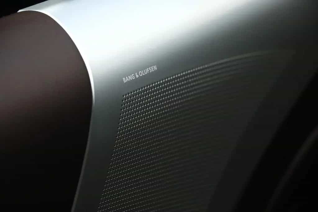 Aston Martin DBS Volante - Marron Black - B&O - Piano Black 10/2012-photo-8