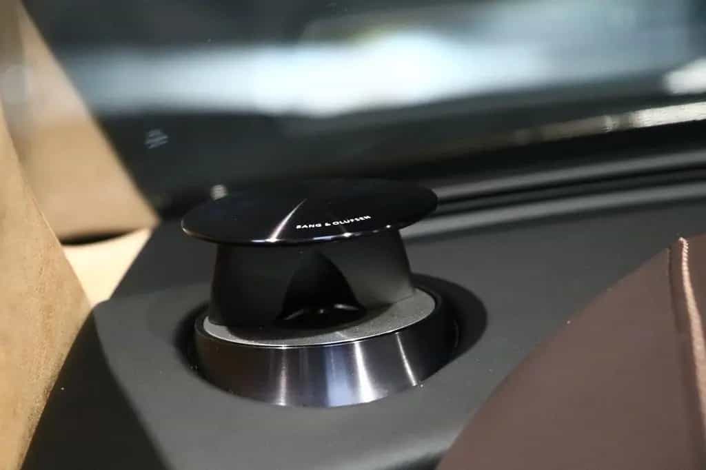 Aston Martin DBS Volante - Marron Black - B&O - Piano Black 10/2012-photo-9
