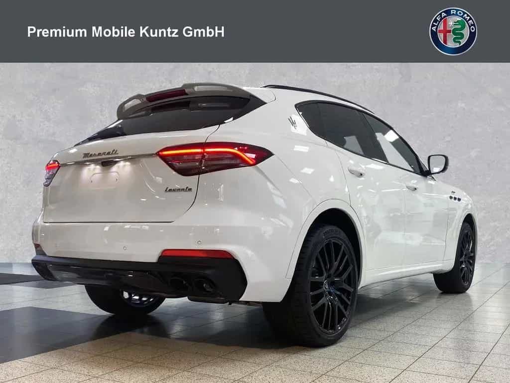 Maserati Levante GT Hybrid Pano+AHK 02/2024-photo-1