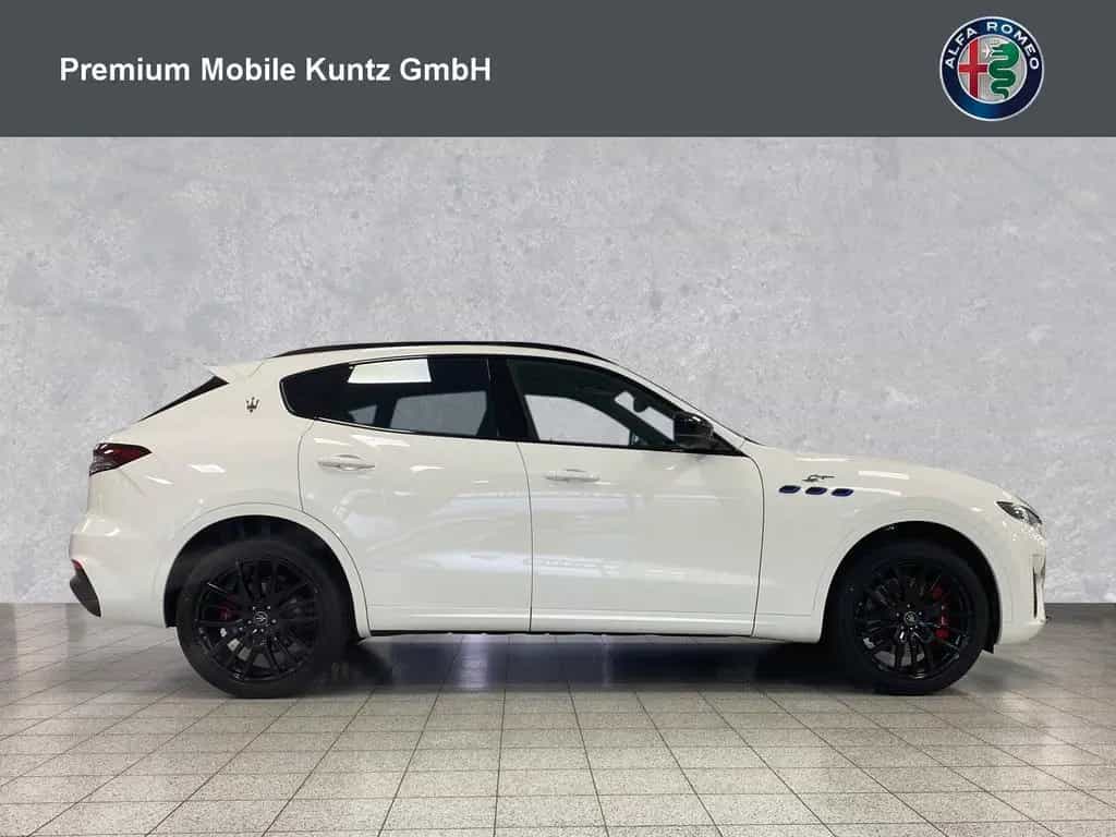 Maserati Levante GT Hybrid Pano+AHK 02/2024-photo-5