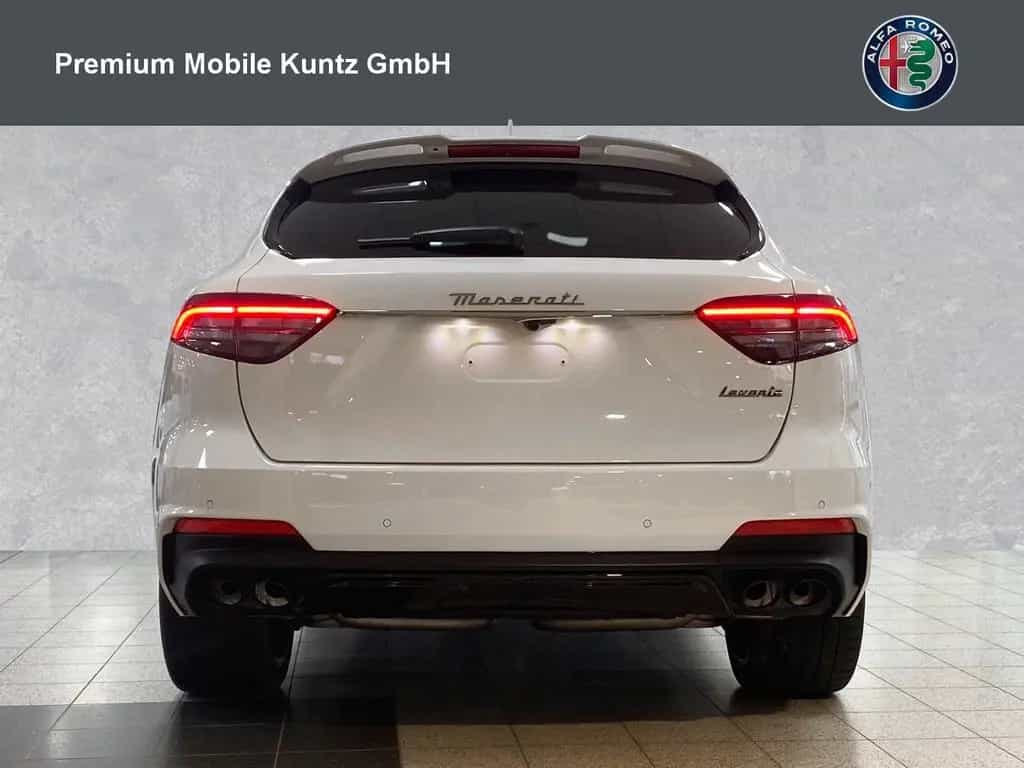 Maserati Levante GT Hybrid Pano+AHK 02/2024-photo-6