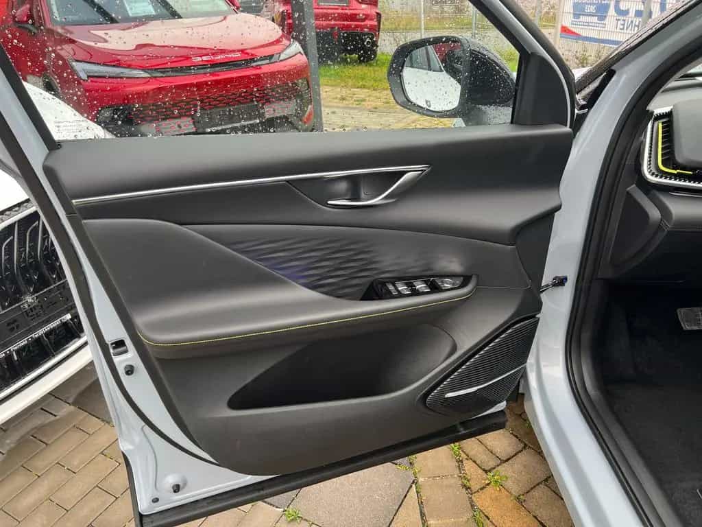 BAIC X55 Top Ausstattung "alle Farben bestellbar" null-photo-9