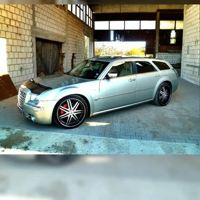 Chrysler 300C Touring 5.7 V8 HEMI AWD Autom. - 12/2005-photo-0