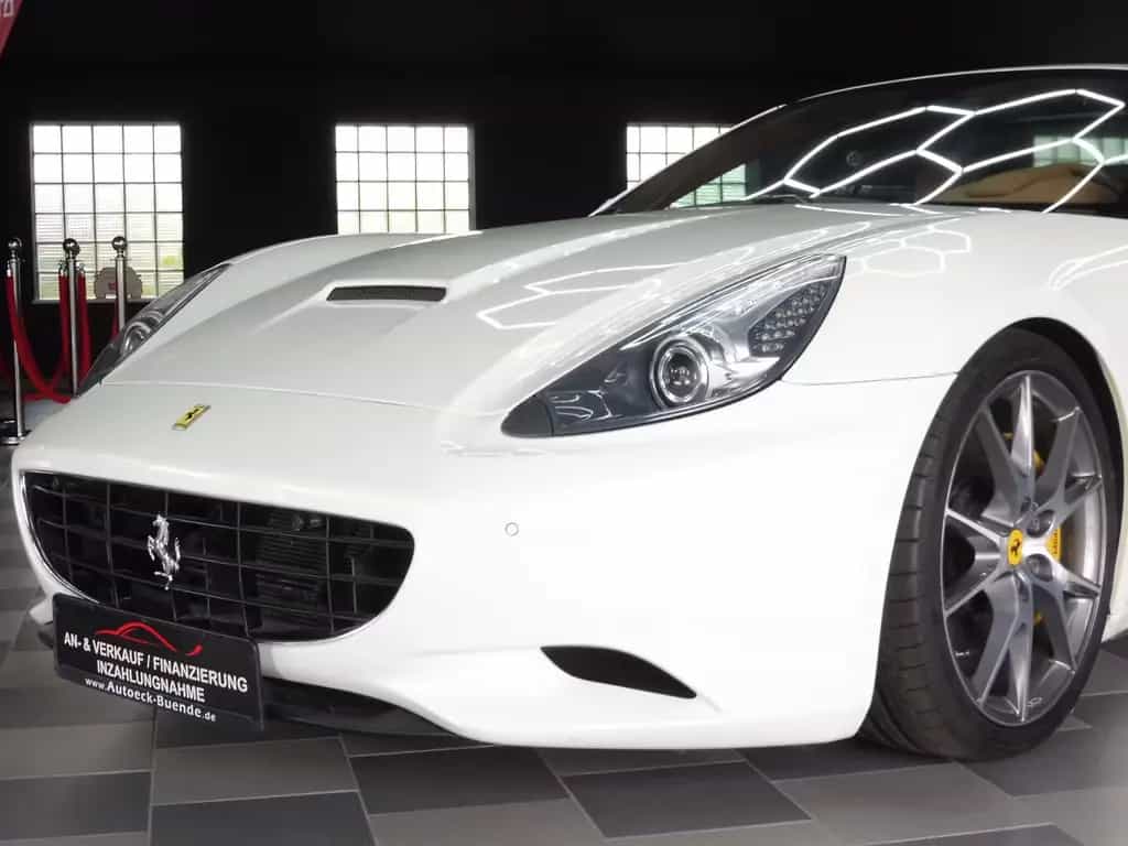 Ferrari California 4.3 CAPRISTO//4-SITZER//20" DIAMOND// 07/2010-photo-0