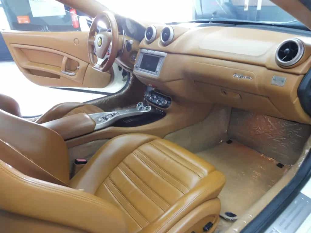 Ferrari California 4.3 CAPRISTO//4-SITZER//20" DIAMOND// 07/2010-photo-12