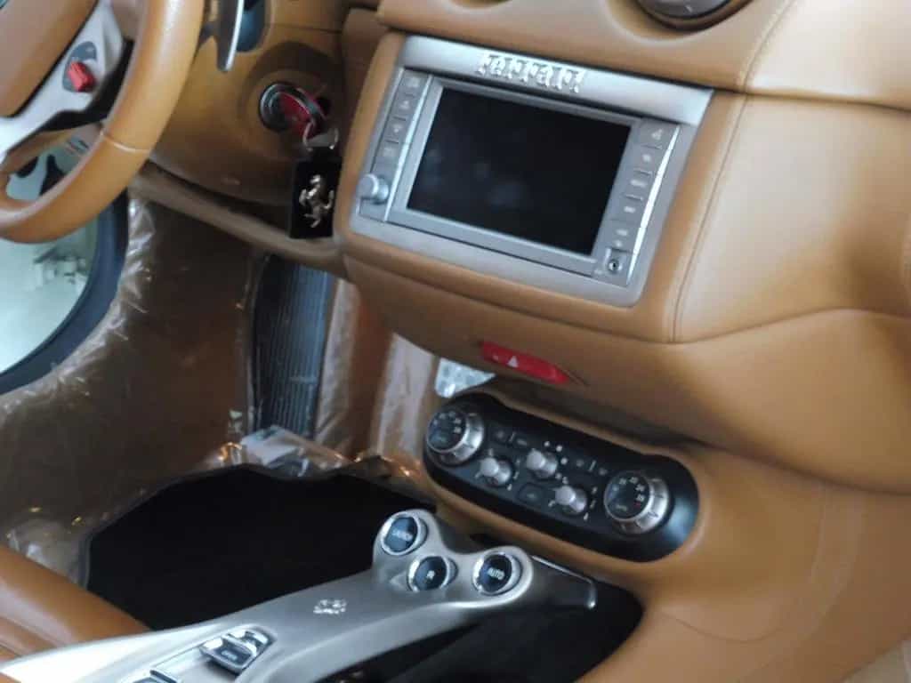 Ferrari California 4.3 CAPRISTO//4-SITZER//20" DIAMOND// 07/2010-photo-13