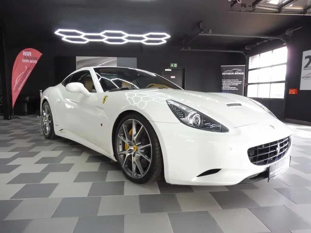 Ferrari California 4.3 CAPRISTO//4-SITZER//20" DIAMOND// 07/2010-photo-3
