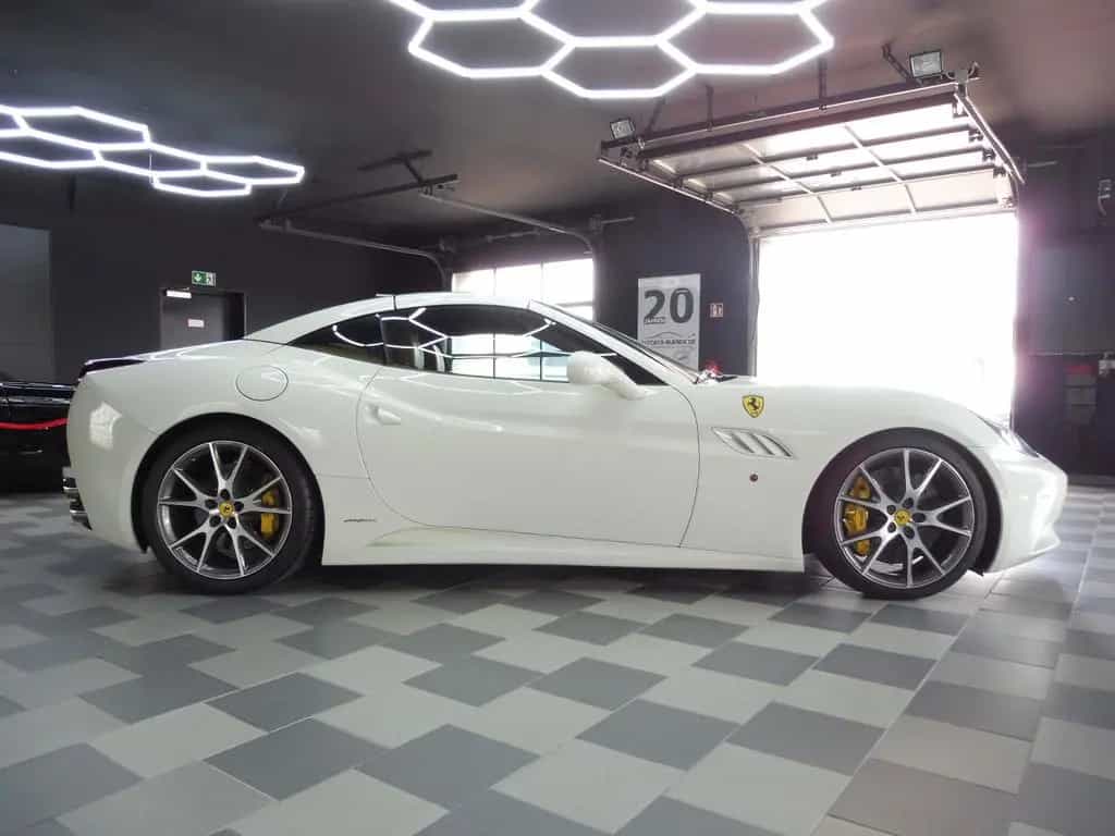 Ferrari California 4.3 CAPRISTO//4-SITZER//20" DIAMOND// 07/2010-photo-4