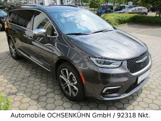 Chrysler Pacifica 3,6 Pinnacle 4x4 / Leder,Nav.,DVD,LED 06/2024-photo-3