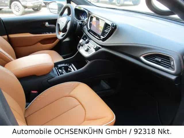 Chrysler Pacifica 3,6 Pinnacle 4x4 / Leder,Nav.,DVD,LED 06/2024-photo-9