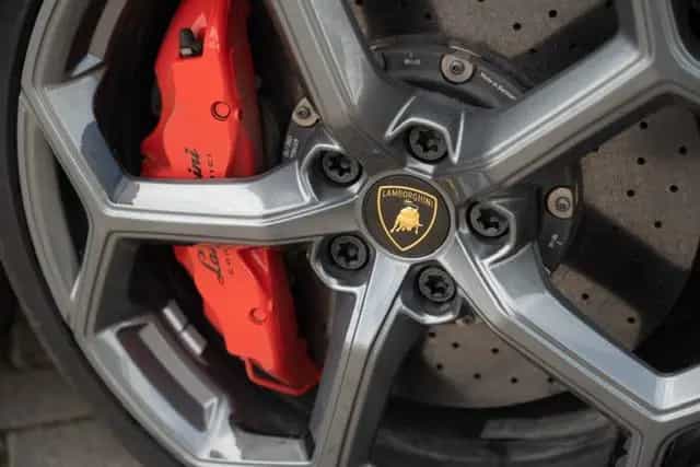 Lamborghini Huracán EVO*LIFT*DAB*PDC*CAM*LDS*Mietkauf 11/2021-photo-13