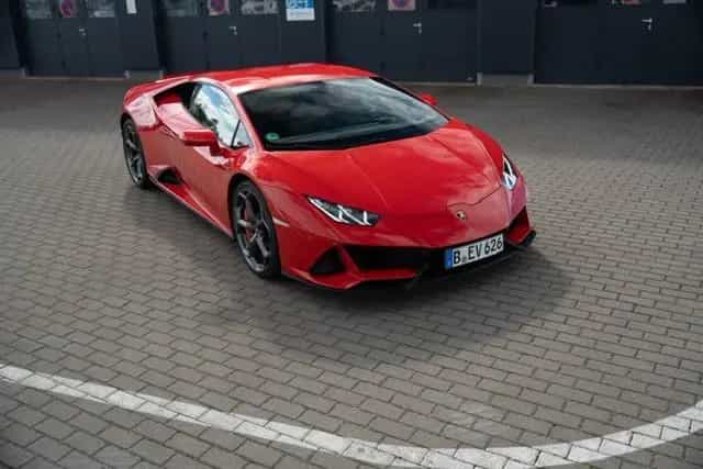 Lamborghini Huracán EVO*LIFT*DAB*PDC*CAM*LDS*Mietkauf 11/2021-photo-18