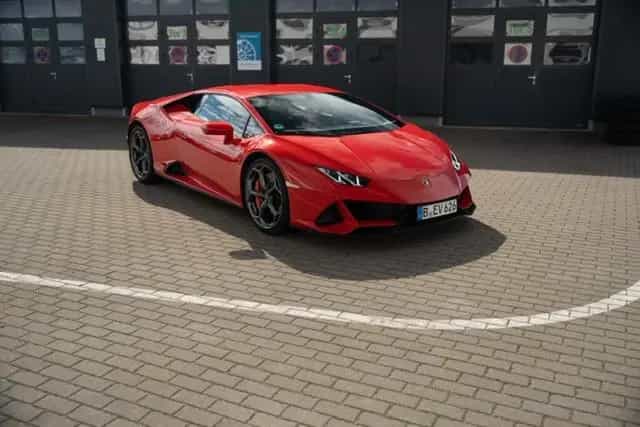 Lamborghini Huracán EVO*LIFT*DAB*PDC*CAM*LDS*Mietkauf 11/2021-photo-19