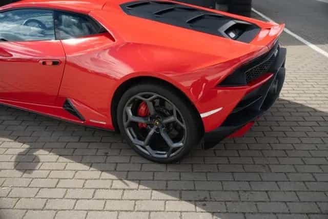 Lamborghini Huracán EVO*LIFT*DAB*PDC*CAM*LDS*Mietkauf 11/2021-photo-20