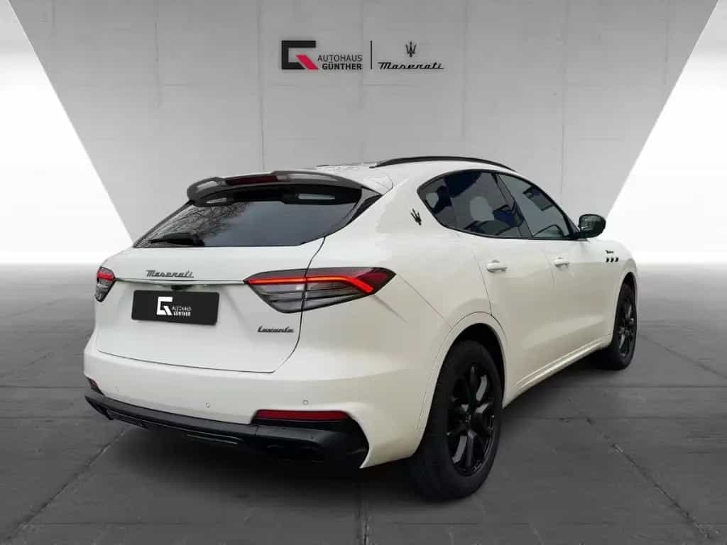 Maserati Levante Modena S 430PS Bianco&Nero/Top-Options 06/2023-photo-3