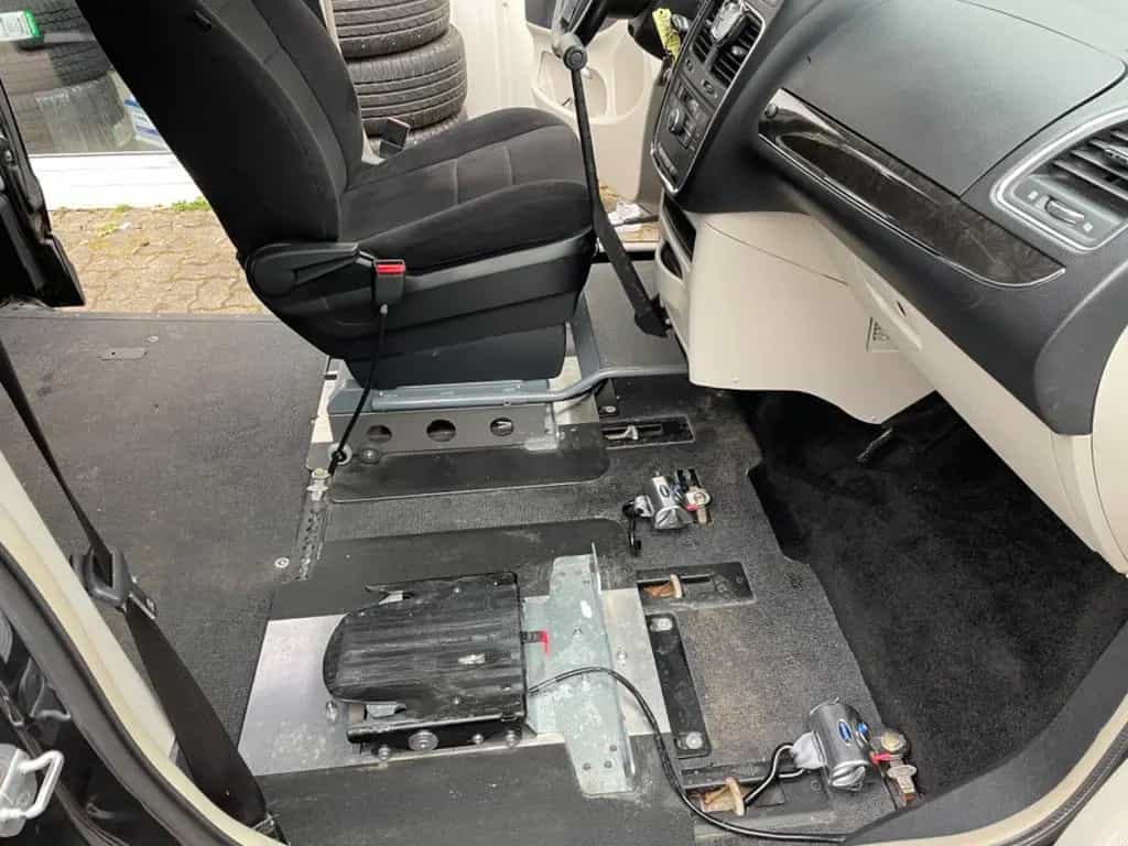 Chrysler Town & COUNTRY TOURING/BEHINDERTENGERECHTE FAHRZ 03/2011-photo-11