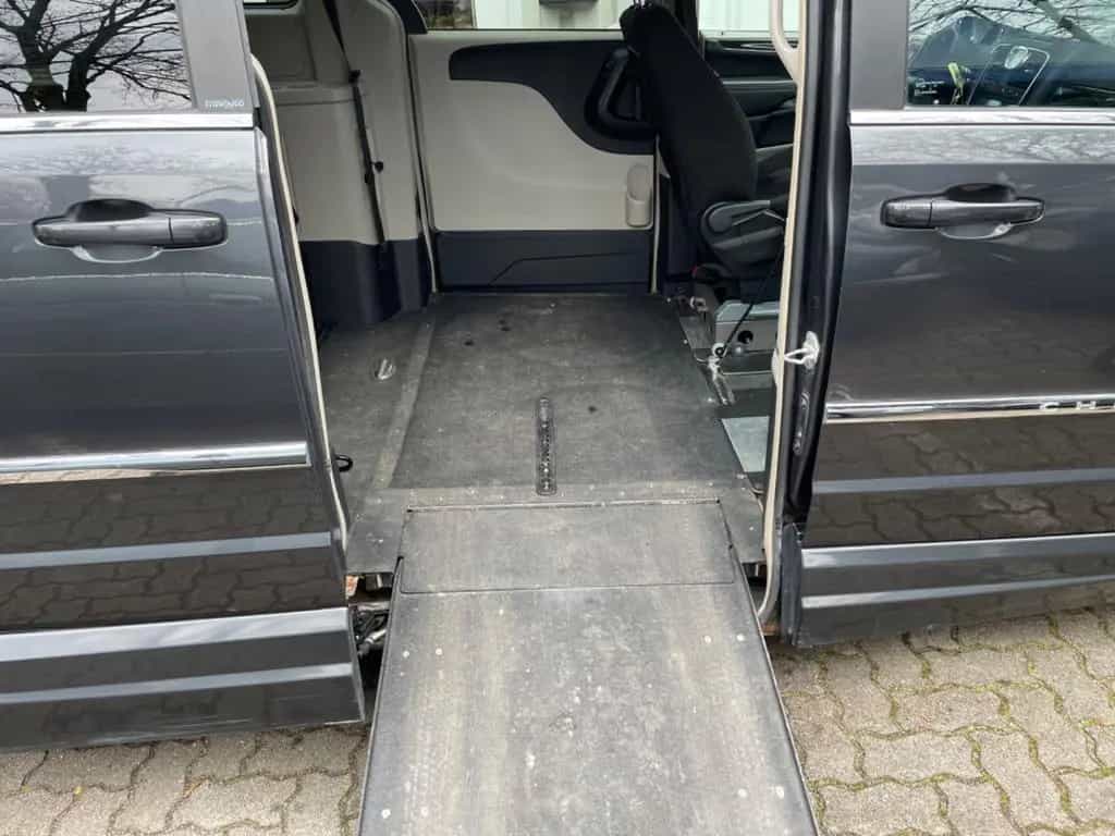 Chrysler Town & COUNTRY TOURING/BEHINDERTENGERECHTE FAHRZ 03/2011-photo-15