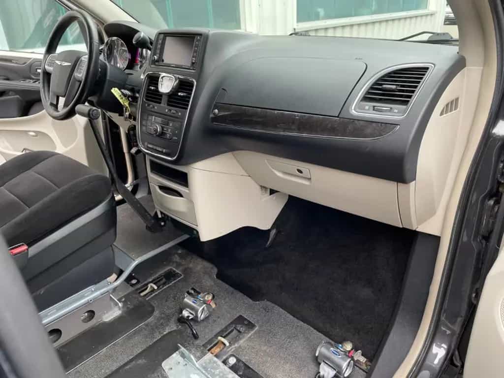 Chrysler Town & COUNTRY TOURING/BEHINDERTENGERECHTE FAHRZ 03/2011-photo-9