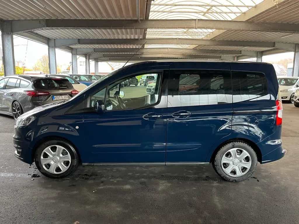 Ford Tourneo Courier Trend 02/2018-photo-0