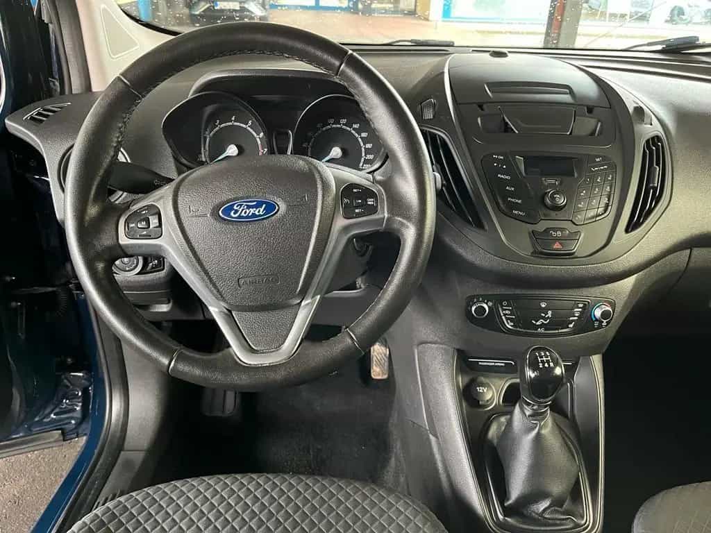 Ford Tourneo Courier Trend 02/2018-photo-9