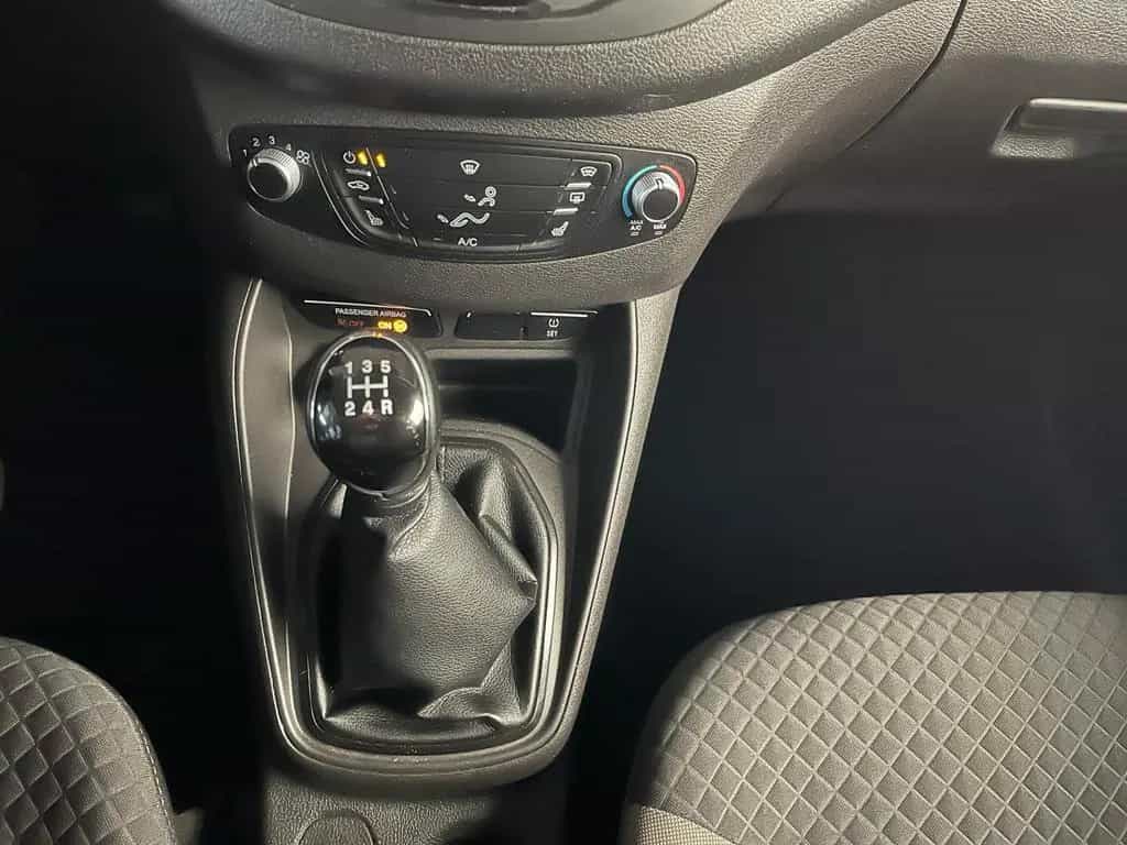 Ford Tourneo Courier Trend 02/2018-photo-13