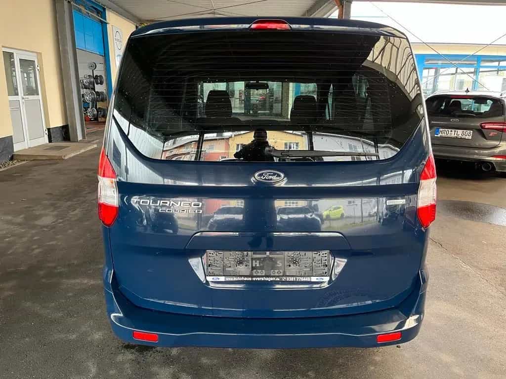 Ford Tourneo Courier Trend 02/2018-photo-2