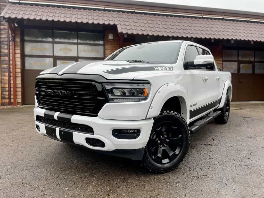Dodge RAM V8*4X4*OFF-ROAD*LARAMIE/SPORT*LED*AHK*GARANTE* 12/2020-photo-1