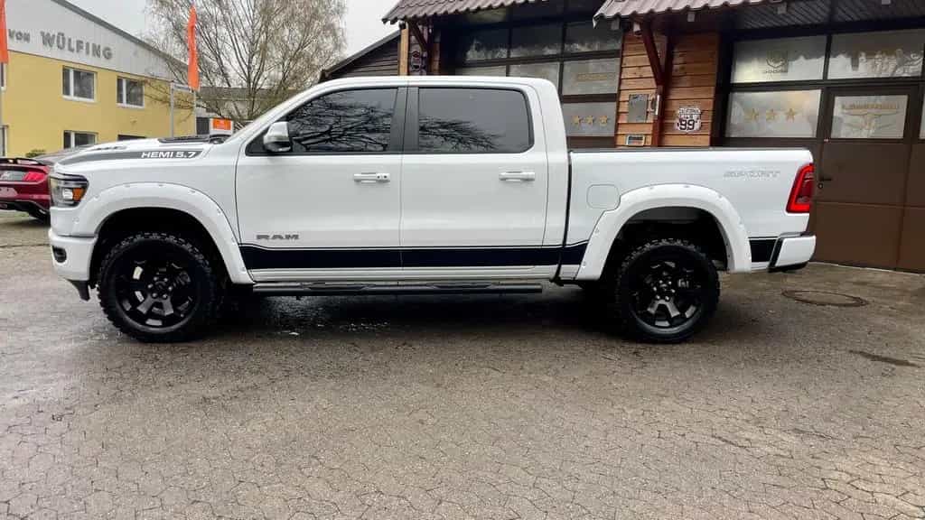 Dodge RAM V8*4X4*OFF-ROAD*LARAMIE/SPORT*LED*AHK*GARANTE* 12/2020-photo-17