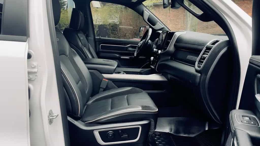 Dodge RAM V8*4X4*OFF-ROAD*LARAMIE/SPORT*LED*AHK*GARANTE* 12/2020-photo-27