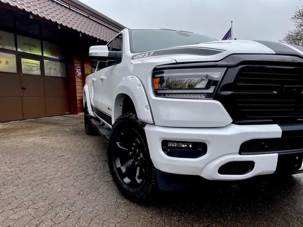 Dodge RAM V8*4X4*OFF-ROAD*LARAMIE/SPORT*LED*AHK*GARANTE* 12/2020-photo-4