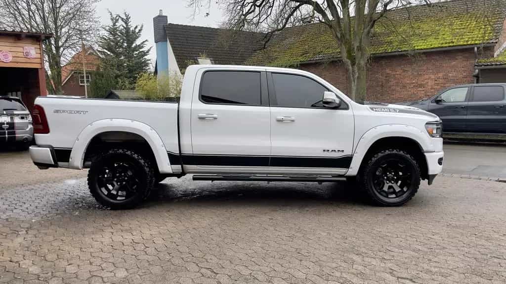 Dodge RAM V8*4X4*OFF-ROAD*LARAMIE/SPORT*LED*AHK*GARANTE* 12/2020-photo-8
