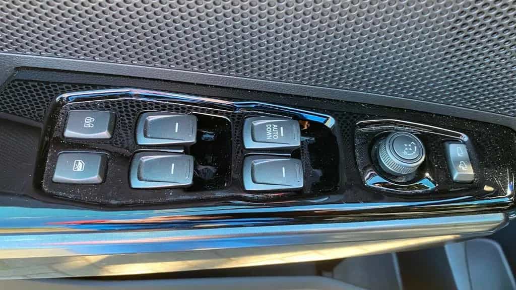 Ssangyong Tivoli Blackline AT*Kamera*Leder*Navi 11/2023-photo-9