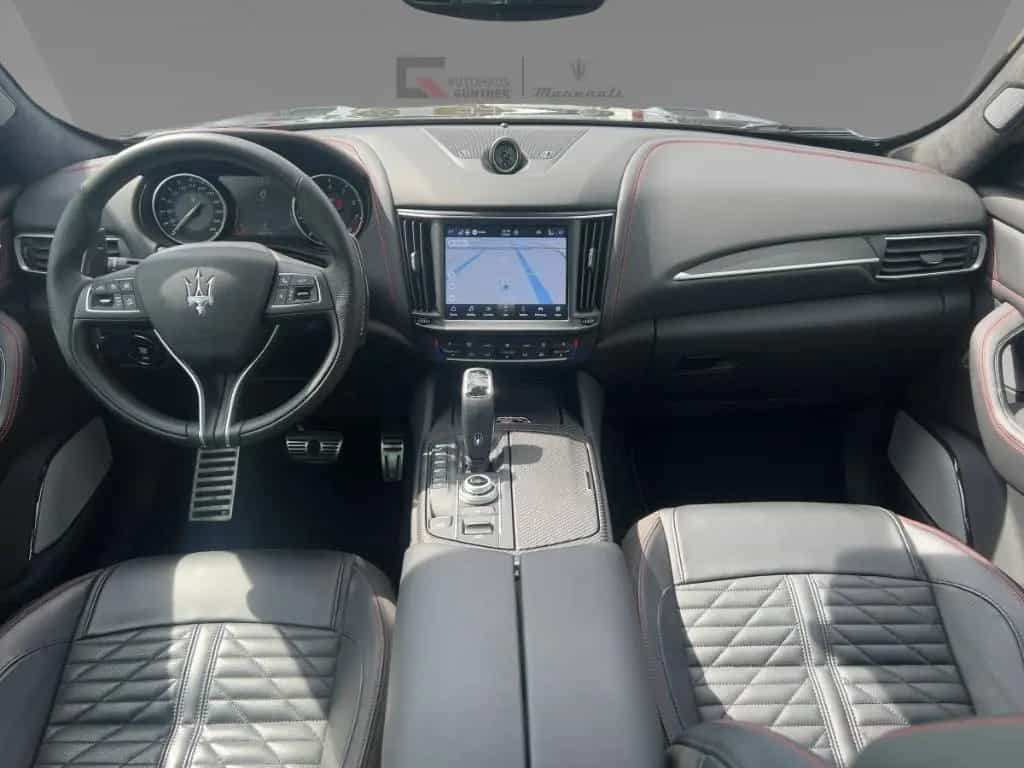 Maserati Levante TROFEO MY23 V8 580PS AWD Nero&Nero 05/2023-photo-14