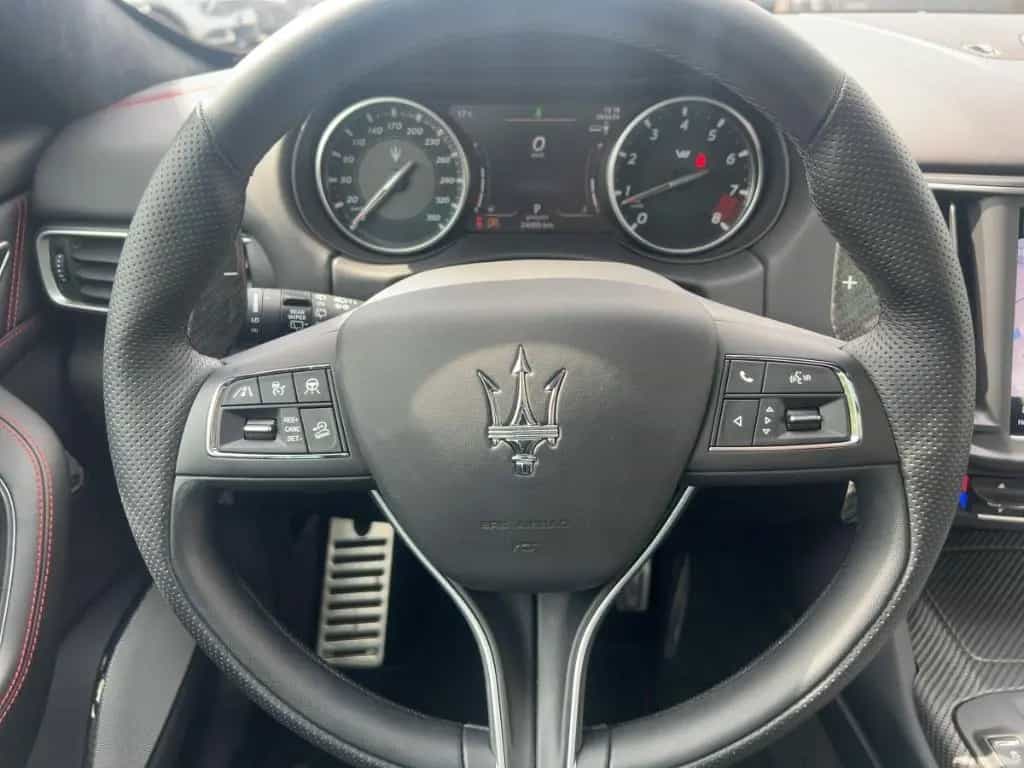 Maserati Levante TROFEO MY23 V8 580PS AWD Nero&Nero 05/2023-photo-16