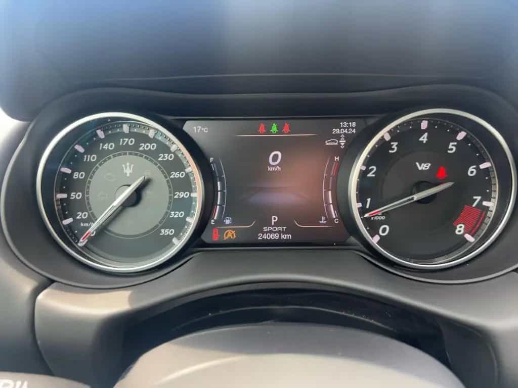 Maserati Levante TROFEO MY23 V8 580PS AWD Nero&Nero 05/2023-photo-18