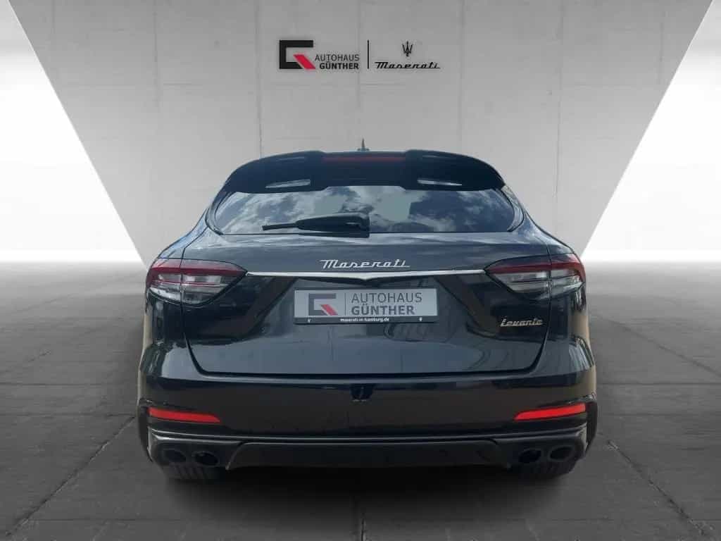 Maserati Levante TROFEO MY23 V8 580PS AWD Nero&Nero 05/2023-photo-2