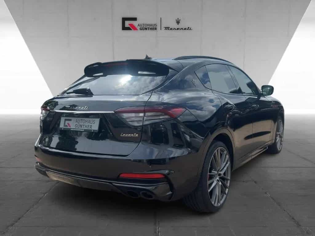 Maserati Levante TROFEO MY23 V8 580PS AWD Nero&Nero 05/2023-photo-3