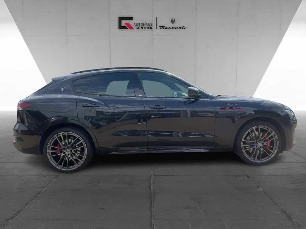 Maserati Levante TROFEO MY23 V8 580PS AWD Nero&Nero 05/2023-photo-4