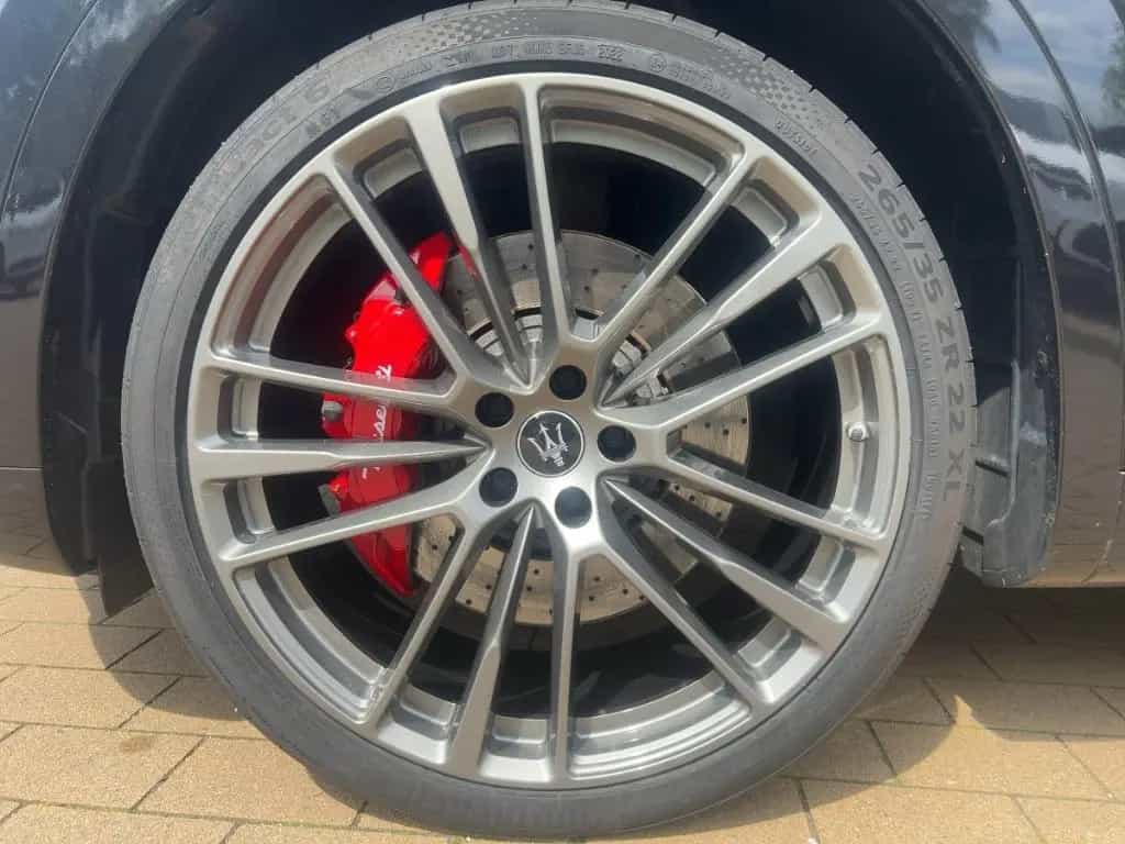 Maserati Levante TROFEO MY23 V8 580PS AWD Nero&Nero 05/2023-photo-6